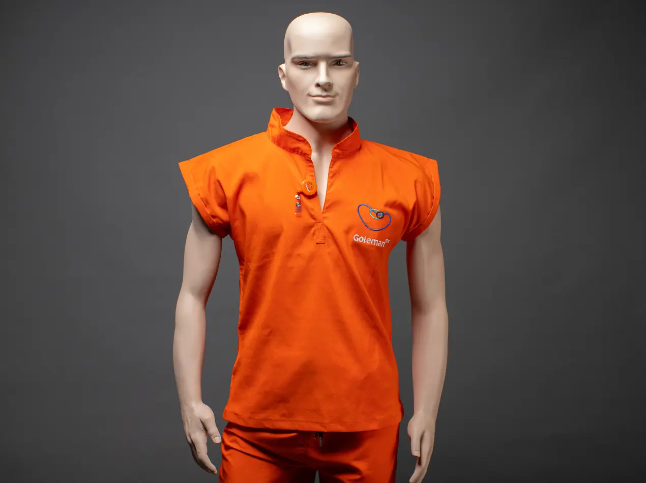 Uniforme antifluido completo Goleman IPS